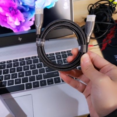 绿联HDMI高清线2.0 全能音视频连接的流畅之选